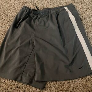 4 pairs of men’s shorts medium size
